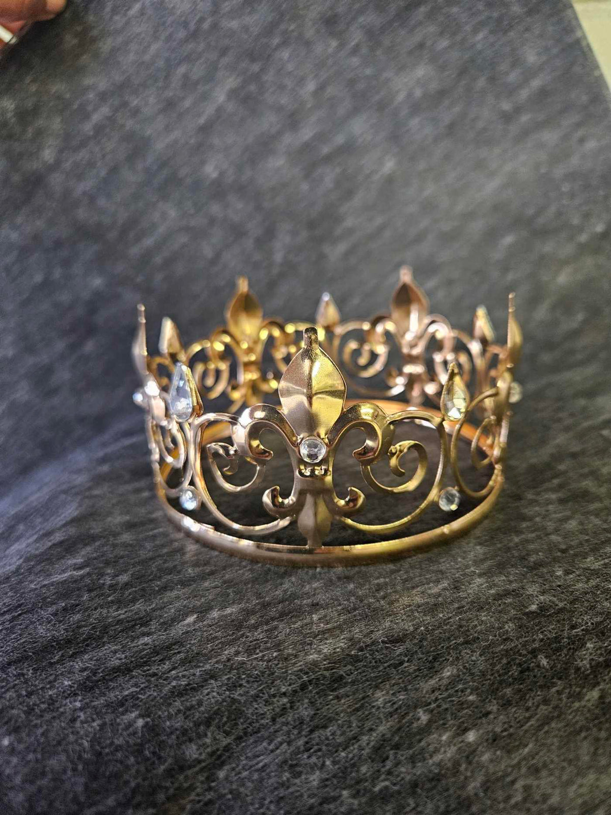 Medium Crown