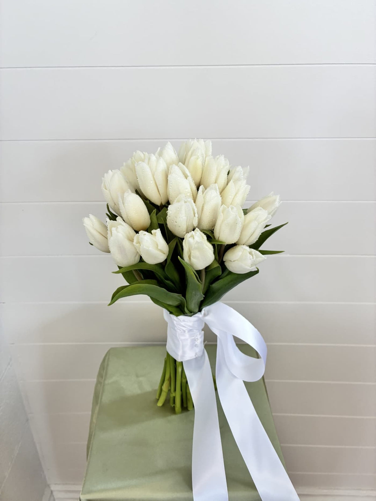 Classic Tulip Wrap